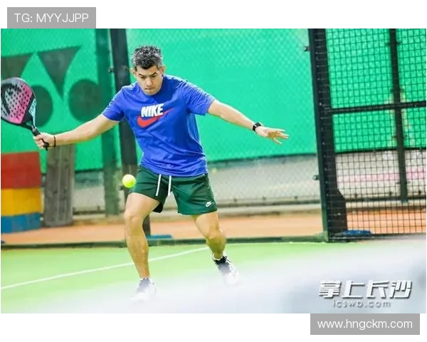 以网球为纽带探索竞技精神与青春奋斗交织的人生旅程 以网球为纽带探索竞技精神与青春奋斗交织的人生旅程