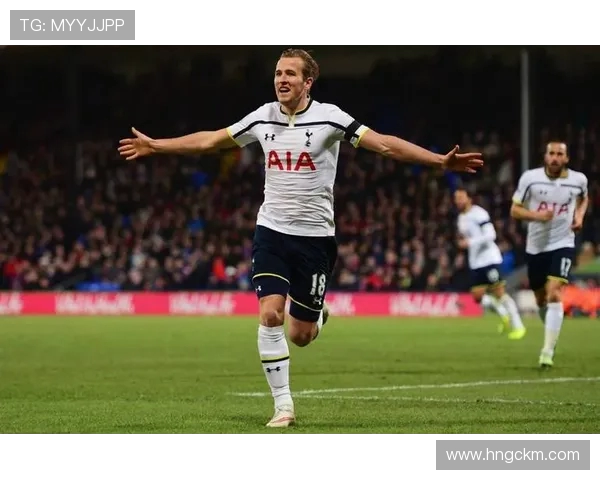 哈里凯恩引领英格兰锋线复兴再度书写足坛传奇新篇章 哈里凯恩引领英格兰锋线复兴再度书写足坛传奇新篇章