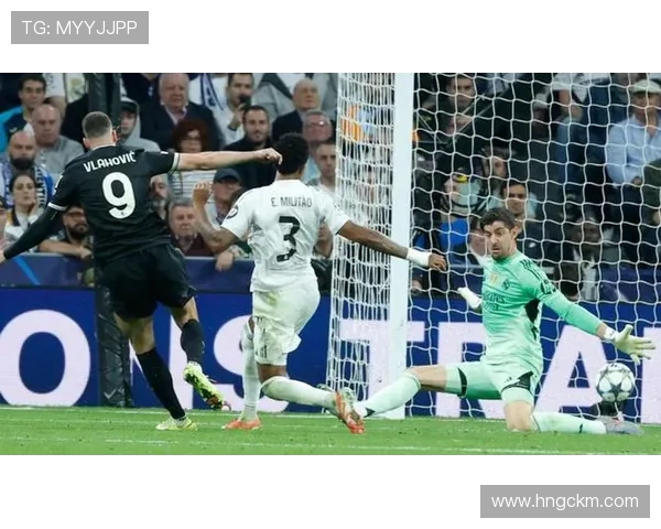 五大联赛激烈角逐：欧洲足球顶级联赛球队、球员及战术发展趋势分析