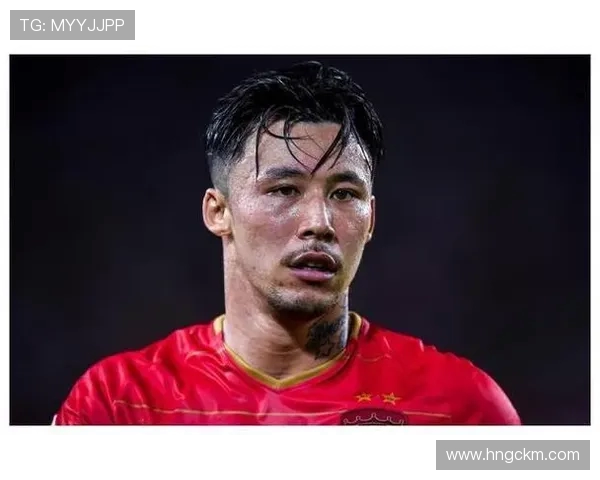 张琳芃突破自我领衔中国足球新风潮展现技术与拼搏精神 张琳芃突破自我领衔中国足球新风潮展现技术与拼搏精神