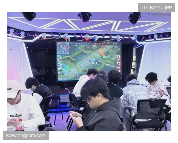 电竞赛事实时比分更新与分析,助你掌握每一场比赛的精彩瞬间