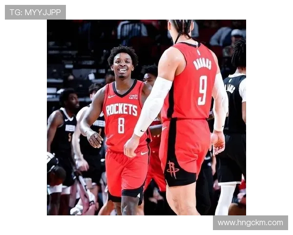 开拓者与火箭激烈对决 两队争锋欲争季后赛席位